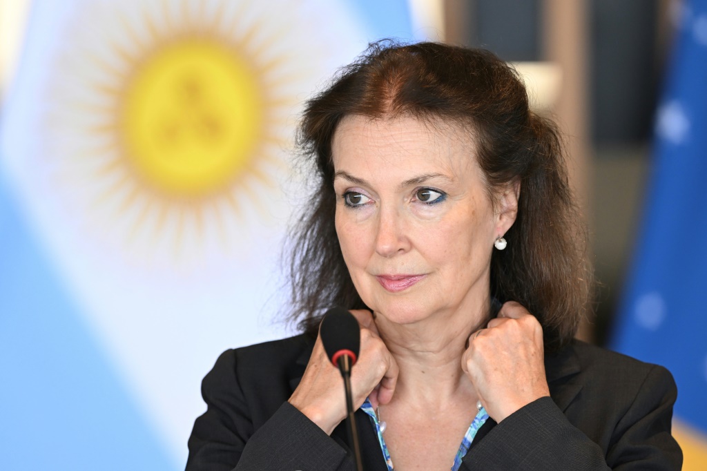 وزيرة الخارجية الأرجنتينية ديانا موندينو في برازيليا في 15 نيسان/أبريل 2024 (ا ف ب)
